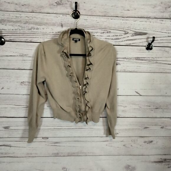 "Apt. 9" woman's sweater shirt - Picture 1 of 8